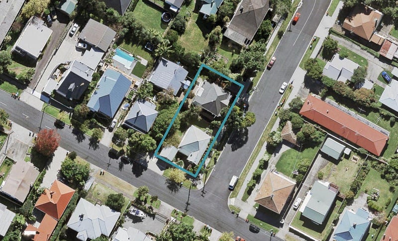 21 Bannerman Road, Morningside, Auckland - Carousel 1