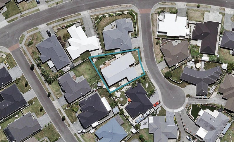 4 Somes Place, Poraiti, Napier - Carousel 1