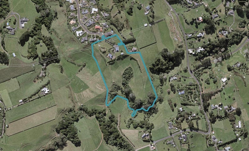 70 Shelter Grove, Frankleigh Park, New Plymouth - Carousel 1