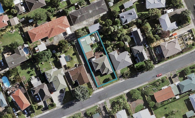 16 Tomlinson Street, Hillpark, Auckland - Carousel 1