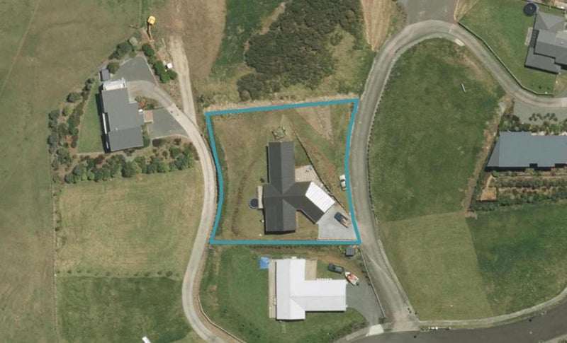 3 Rangikorero Place, Whangarei - Carousel 1