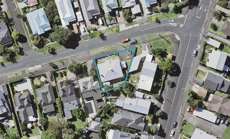 64 Albert Road, Devonport, Auckland - Carousel 1
