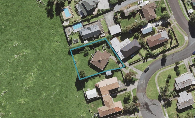 27 Matapouri Road, Mangere Bridge, Auckland - Carousel 1