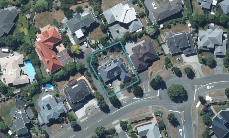 33 Joseph Banks Drive, Whitby, Porirua - Carousel 1