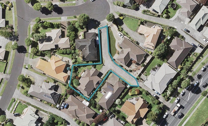 5 Mt Blanc Place, Northpark, Auckland - Carousel 1