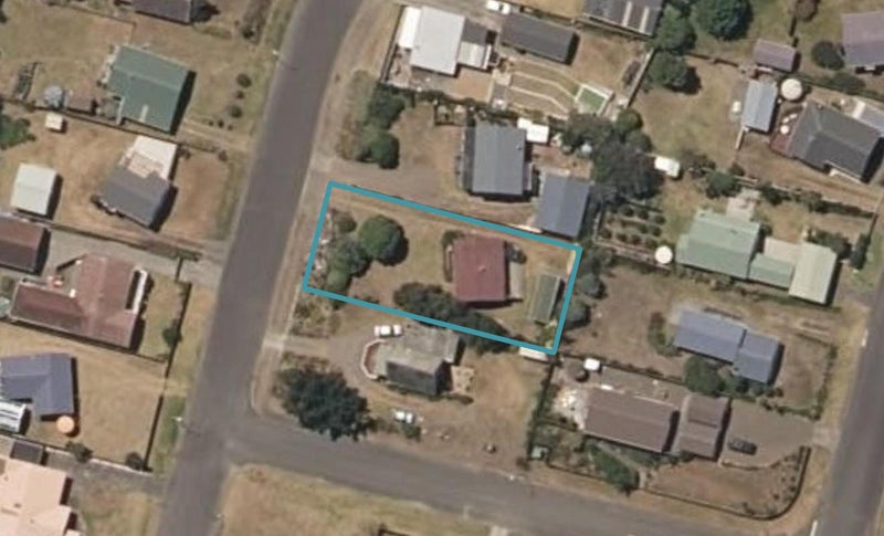 40 Park Avenue, Waitarere Beach, Levin - Carousel 1