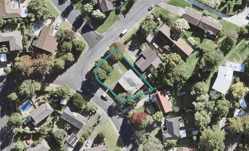 13 Capricorn Place, Browns Bay, Auckland - Carousel 1