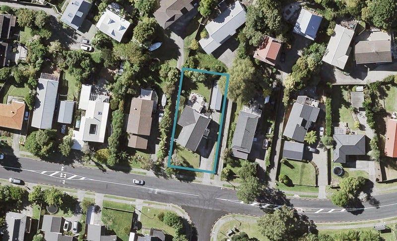 118 Oaktree Avenue, Browns Bay, Auckland - Carousel 1
