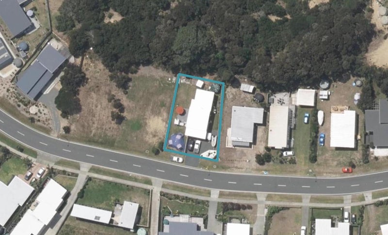 17 Seabreeze Road, Mangawhai Heads, Mangawhai - Carousel 1