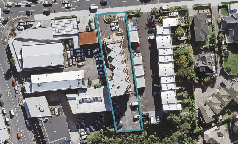 1/270 Onewa Road, Birkenhead, Auckland - Carousel 1