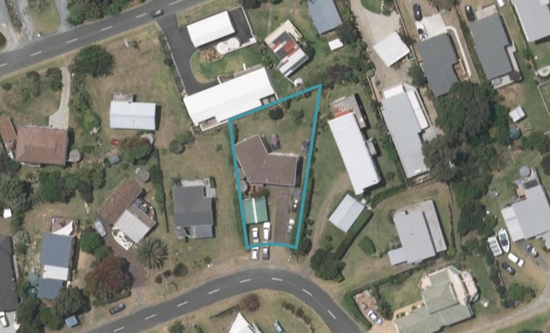 15 Awatea Street, Mangawhai Heads, Mangawhai - Carousel 1