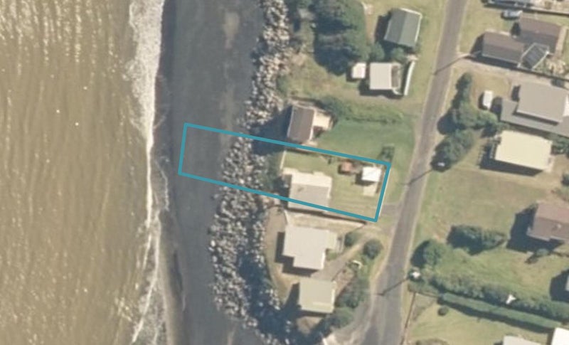 20 Point Road, Mōkau - Carousel 1