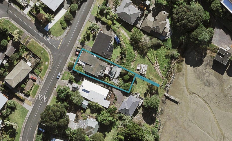27 Frederick Street, Hillsborough, Auckland - Carousel 1