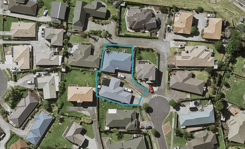 2/6 Kylie Court, Clover Park, Auckland - Carousel 1