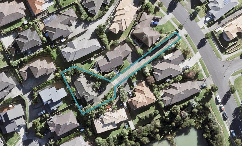 14 Rising Parade, Fairview Heights, Auckland - Carousel 1