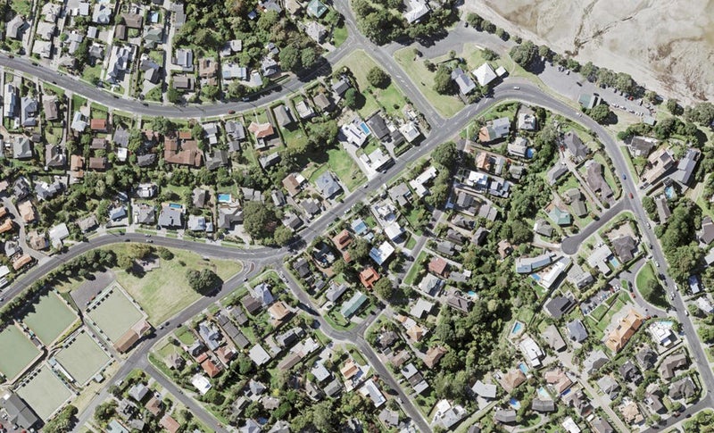 81 Selwyn Road, Cockle Bay, Auckland - Carousel 1