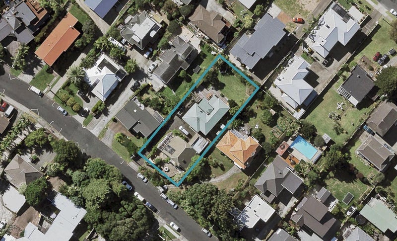 2/21 Belmont Terrace, Milford, Auckland - Carousel 1