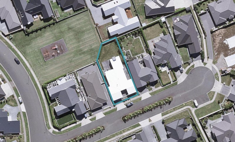 5 Gleneagles Way, Waiwhakaiho, New Plymouth - Carousel 1