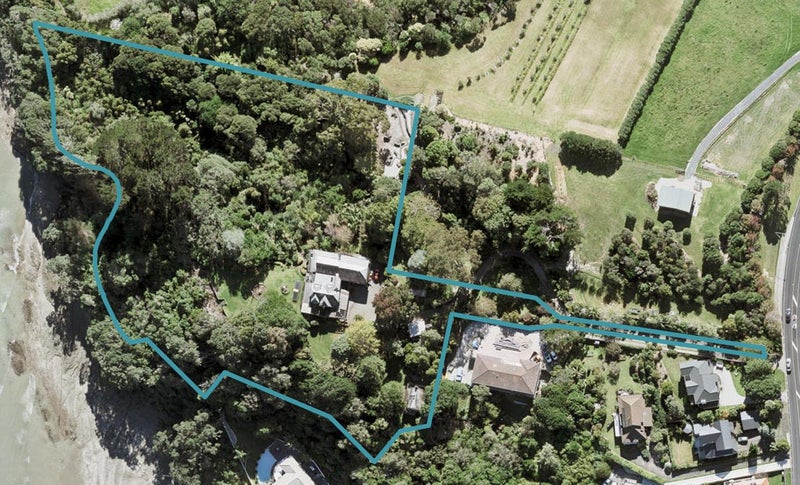 1132 Whangaparaoa Road, Tindalls Beach, Whangaparaoa - Carousel 1