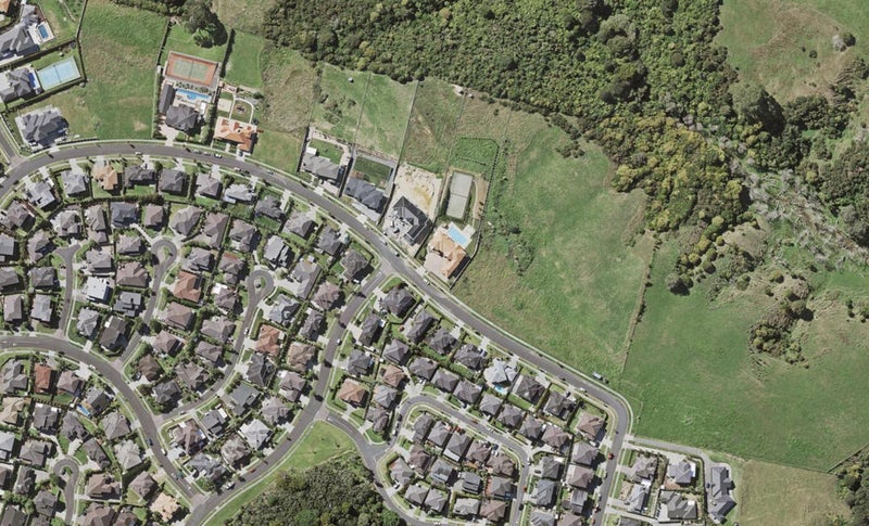 88 Chateau Rise, Flat Bush, Auckland - Carousel 1