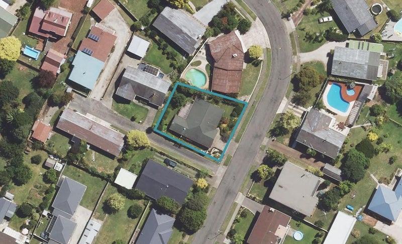 10 Fergusson Drive, Te Hapara, Gisborne - Carousel 1