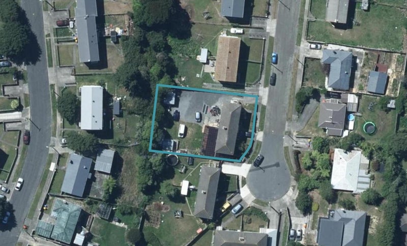 20 Derby Place, Cannons Creek, Porirua - Carousel 1