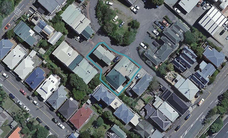 2/3 Malcolm Lane, Thorndon, Wellington - Carousel 1