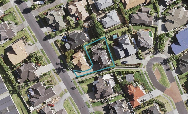 79A Mt Lebanon Crescent, The Gardens, Auckland - Carousel 1