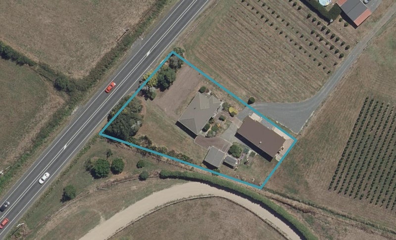 303 Tuhikaramea Road, Temple View, Hamilton - Carousel 1