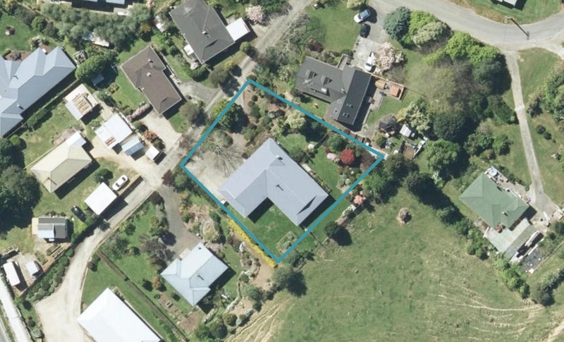 18 Park Avenue, Takaka - Carousel 1