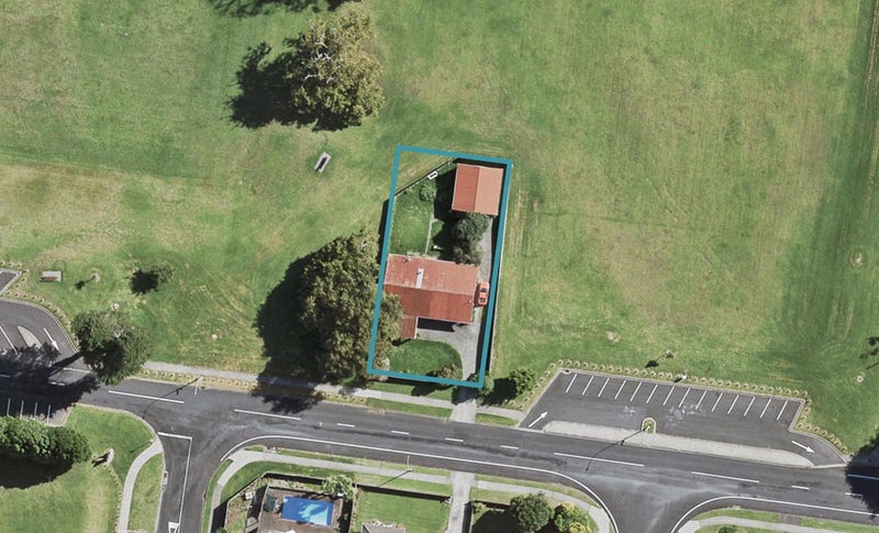 41 Gibbons Road, Weymouth, Auckland - Carousel 1