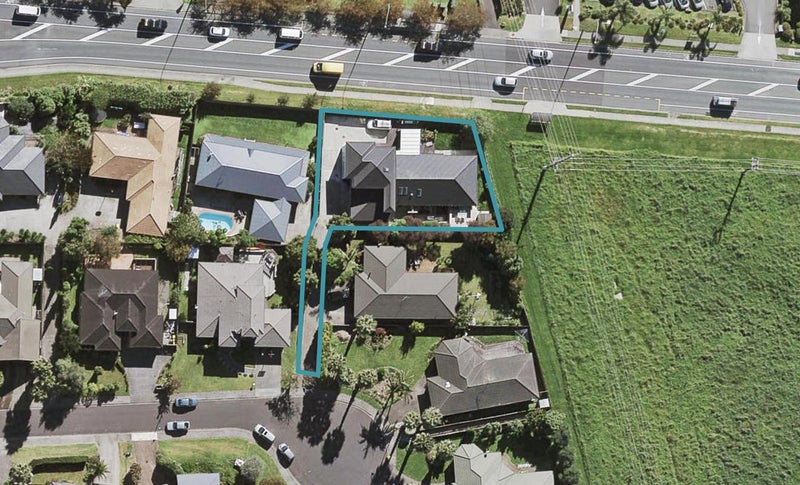 16 Jade Court, Rosedale, Auckland - Carousel 1