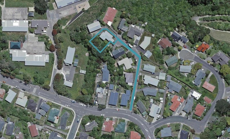 9 Pauline Way, Paparangi, Wellington - Carousel 1