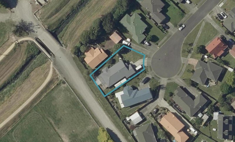 53 Dalfield Place, Highbury, Palmerston North - Carousel 1