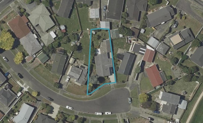 5 Waltham Court, Cloverlea, Palmerston North - Carousel 1