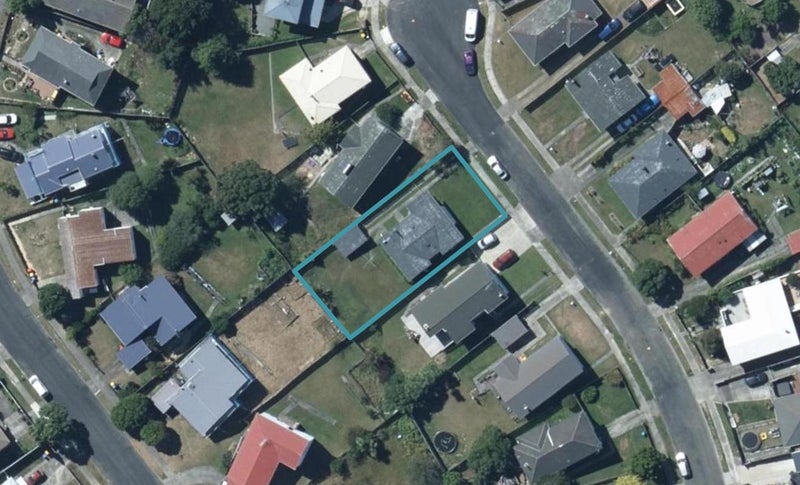 13 Stipulate Place, Ascot Park, Porirua - Carousel 1