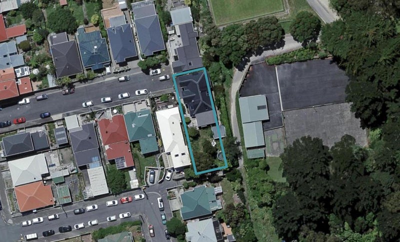 12 Douro Avenue, Newtown, Wellington - Carousel 1