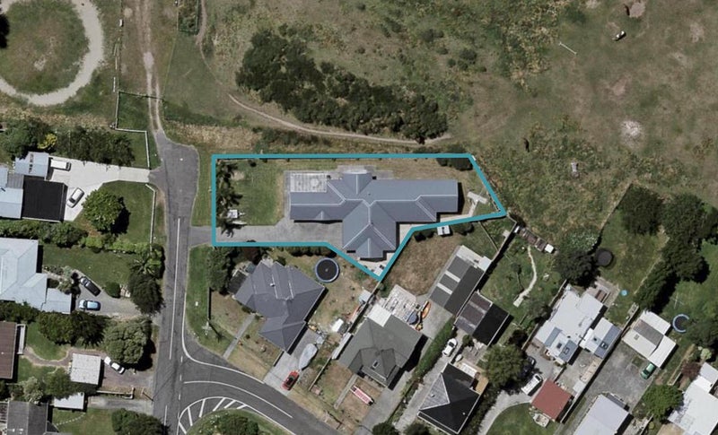 22 Moa Road, Raumati Beach, Paraparaumu - Carousel 1