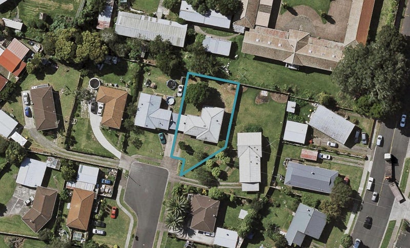 9 Blair Place, Otara, Auckland - Carousel 1