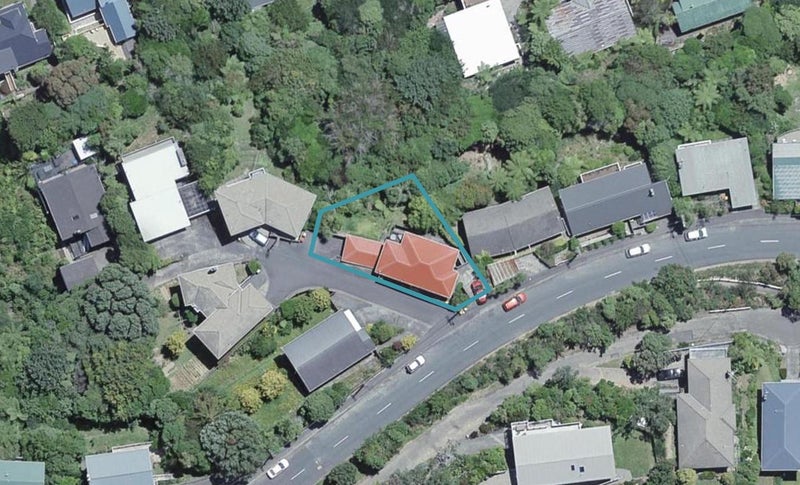 28 Collier Avenue, Karori, Wellington - Carousel 1