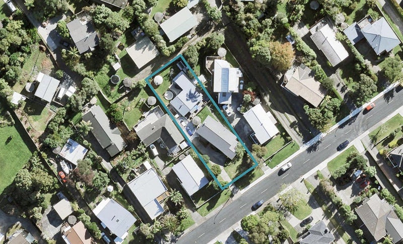 39A Brian Crescent, Stanmore Bay, Whangaparaoa - Carousel 1