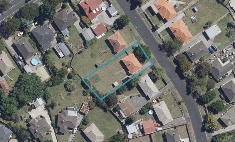 39 Douglas Crescent, Fairfield, Hamilton - Carousel 1