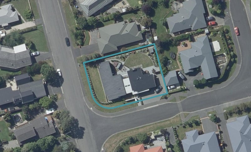 1A Sunninghurst Drive, Fairfield, Dunedin - Carousel 1