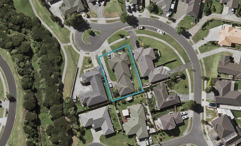 12 Teelin Place, Flat Bush, Auckland - Carousel 1