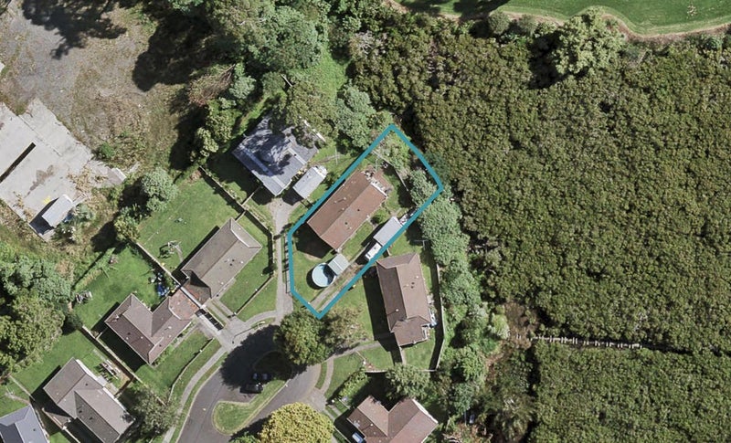 20 Verner Place, Conifer Grove, Takanini - Carousel 1