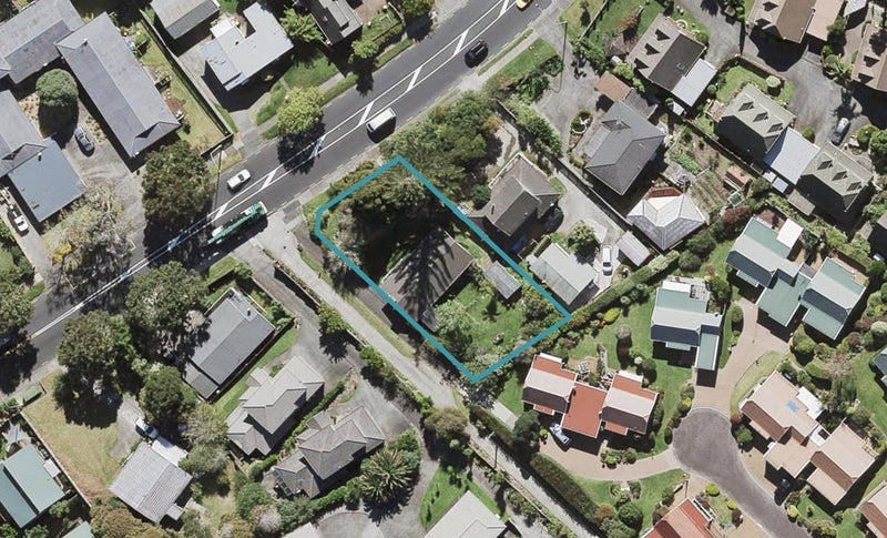 41 Edmonton Road, Henderson, Auckland - Carousel 1