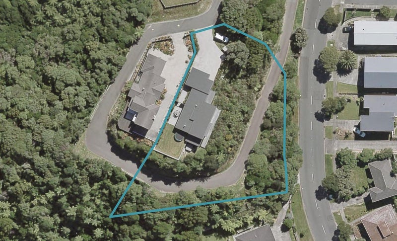 43 Dowse Drive, Maungaraki, Lower Hutt - Carousel 1