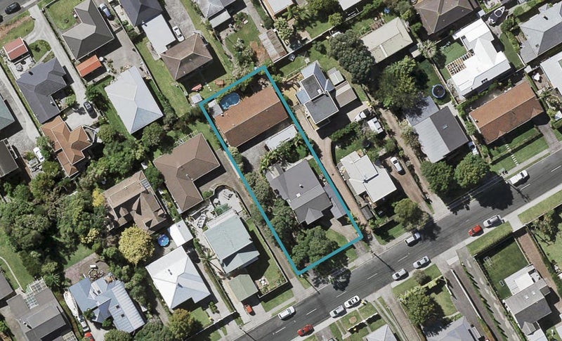 2/92 Norwood Road, Bayswater, Auckland - Carousel 1