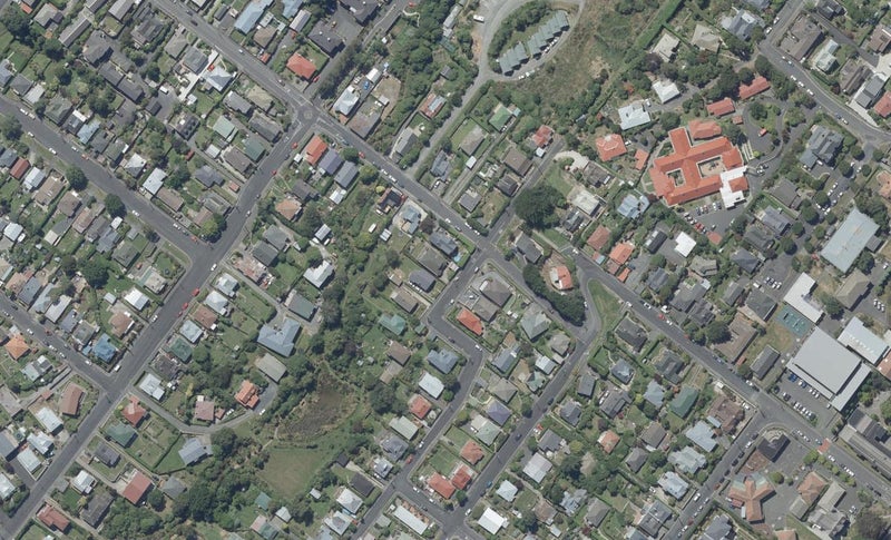 5 Mardale Street, Kaikorai, Dunedin - Carousel 1
