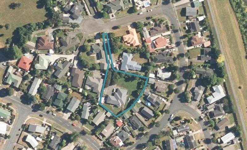 4 Galveston Grove, Totara Park, Upper Hutt - Carousel 1